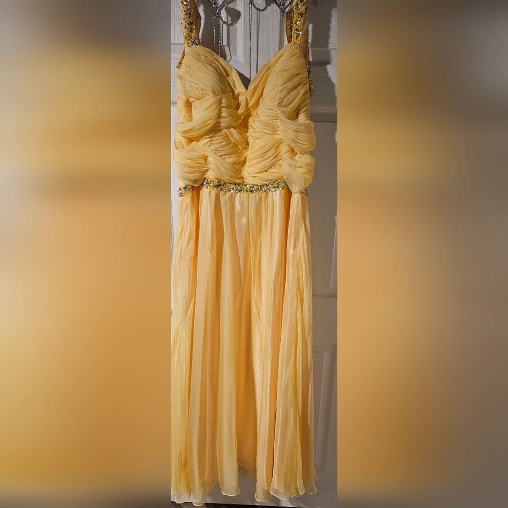 Elegant Yellow Maxi Dress